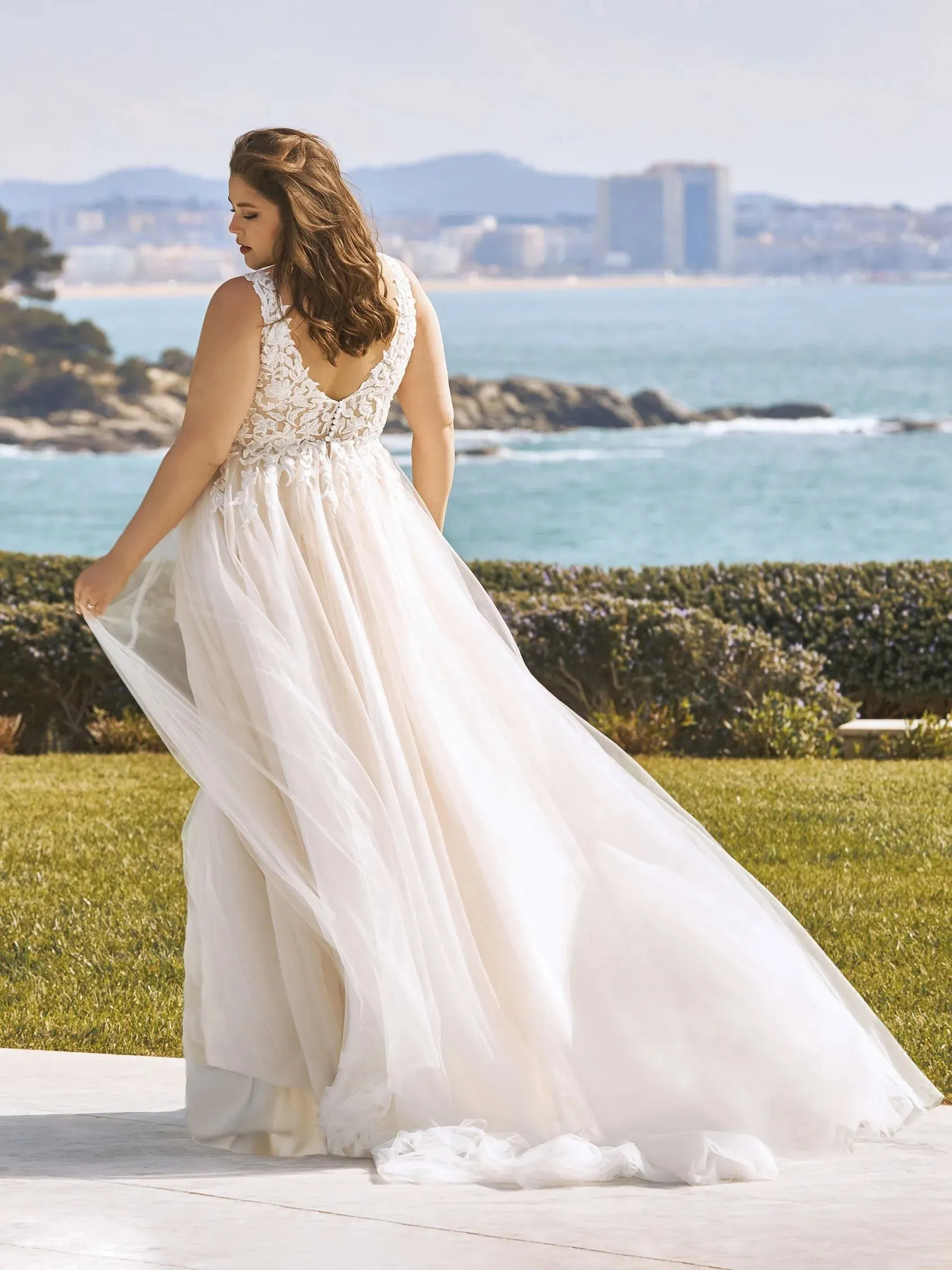 Beach Sleeveless Plus Size Wedding Dress V-Neck Backless Applique A-Line Bridal Gown Custom Made Vestidos De Novia