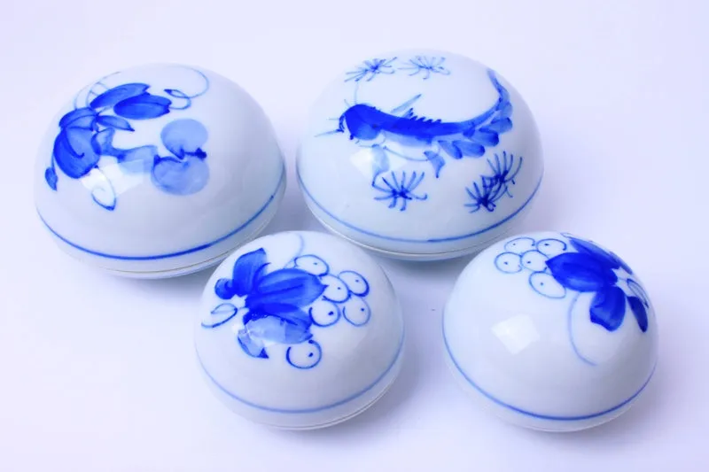 BLUE BLOSSOMS - Chinese Ceramic Seal Past Container