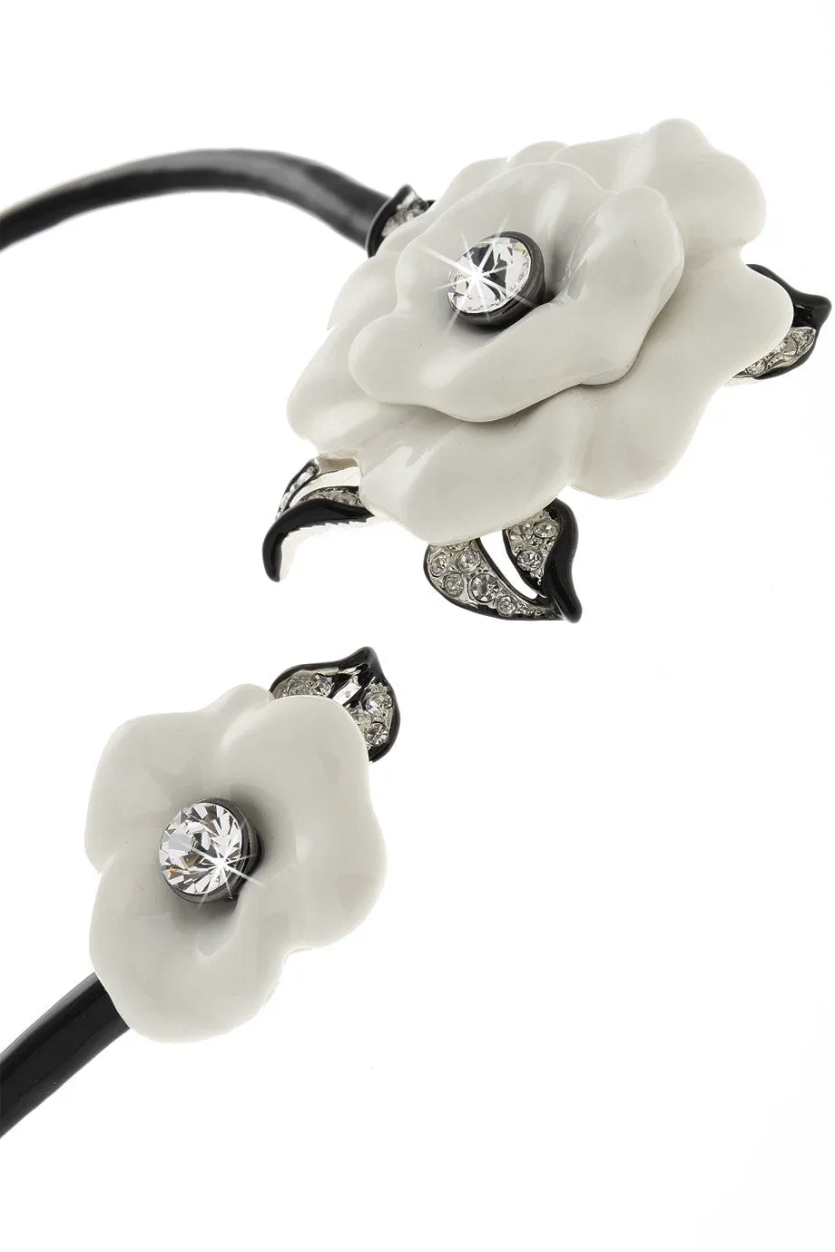 KENNETH JAY LANE MARENA Floral Black White Necklace